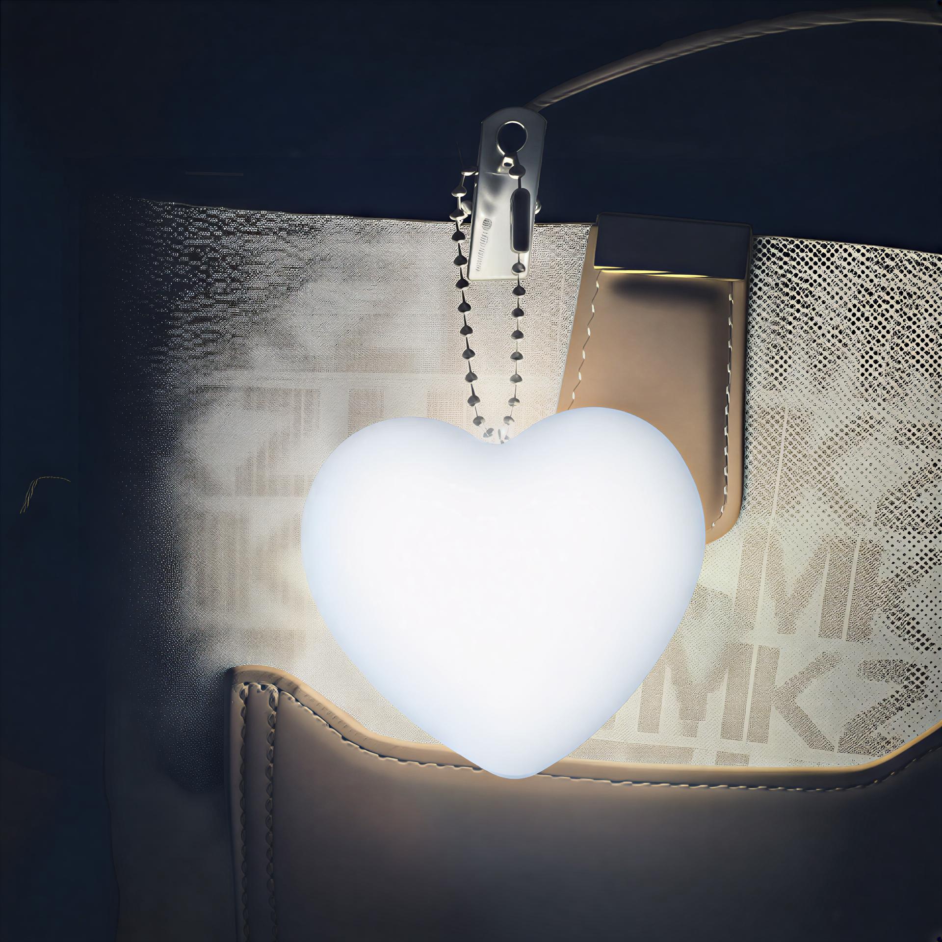 Purse Lume Motion-Sensor Heart Light